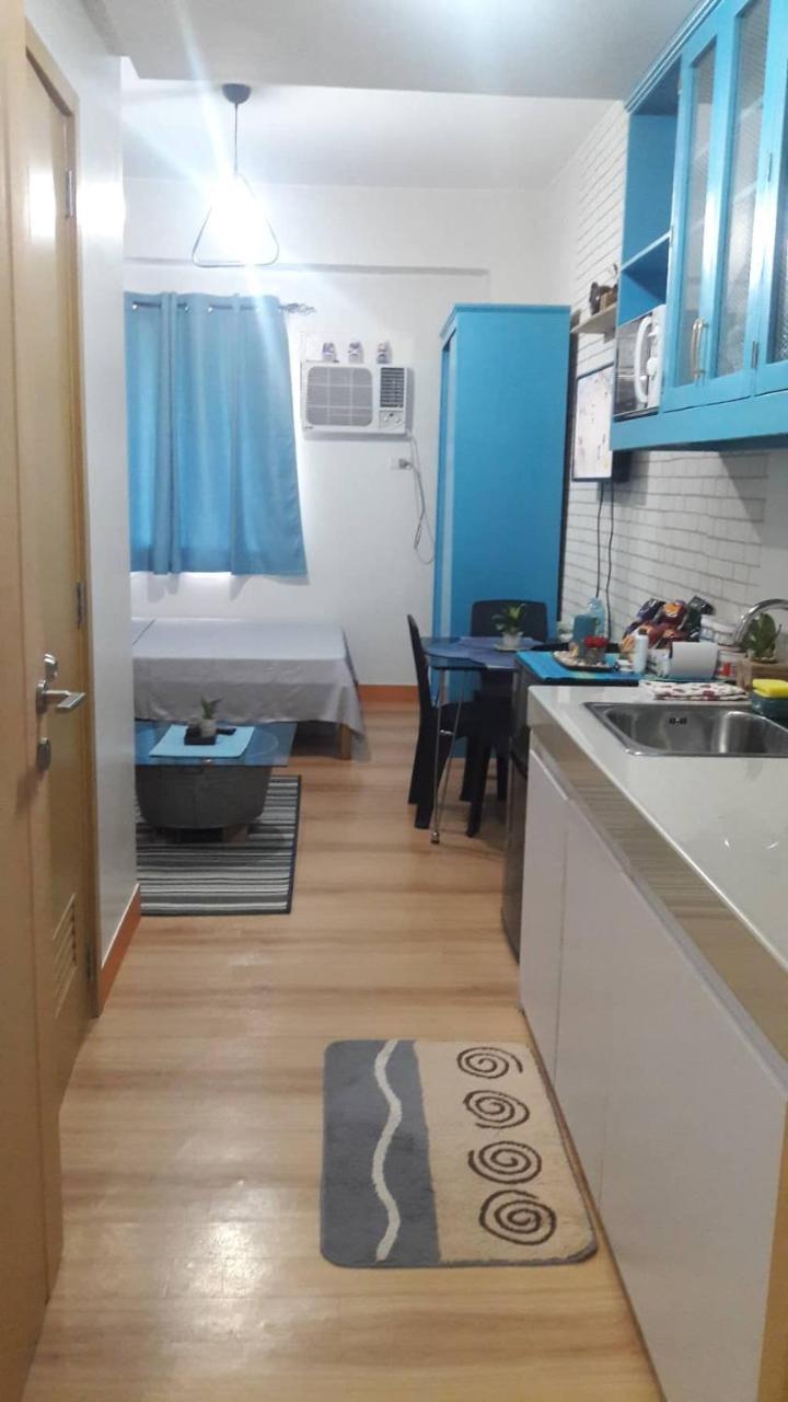 The Treehouse B @ Trees Residences Манила Екстериор снимка
